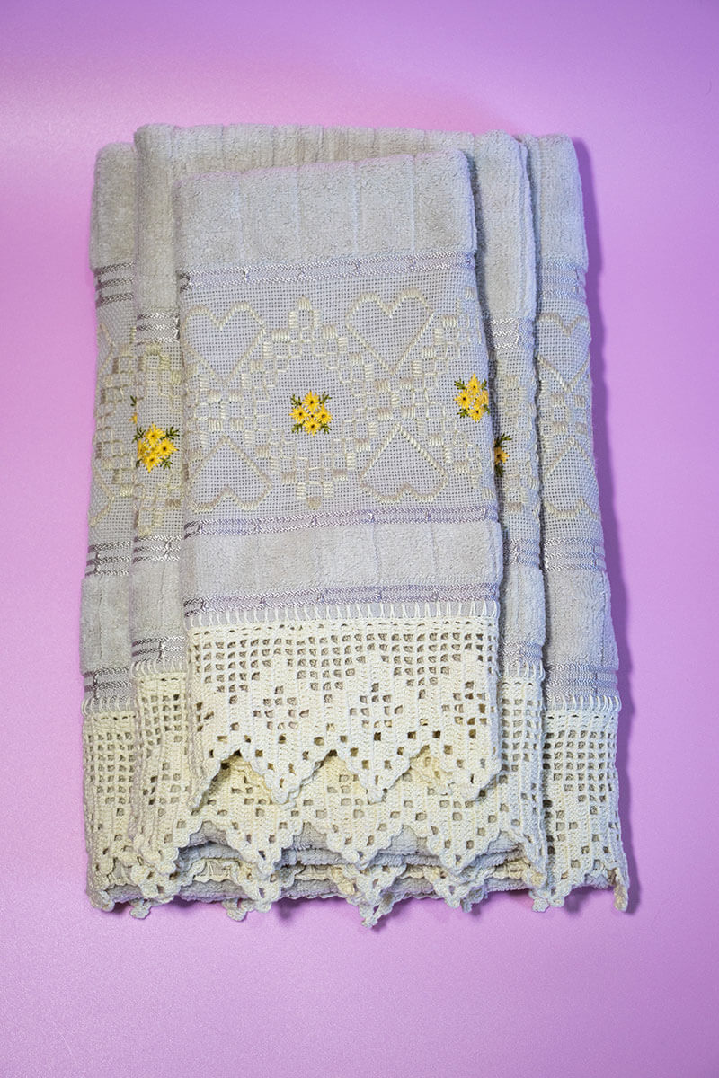 Kit Toalhas Amêndoa Florata