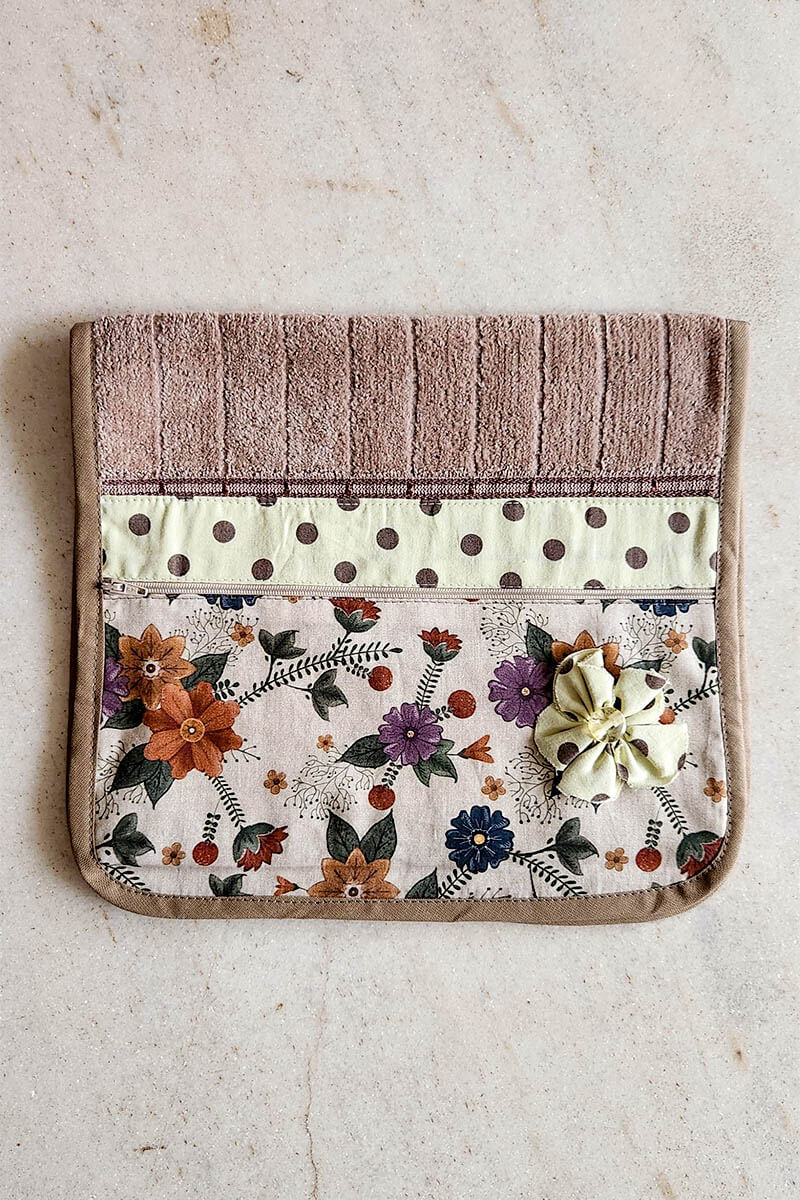 Toalha Necessaire – Floral Marrom